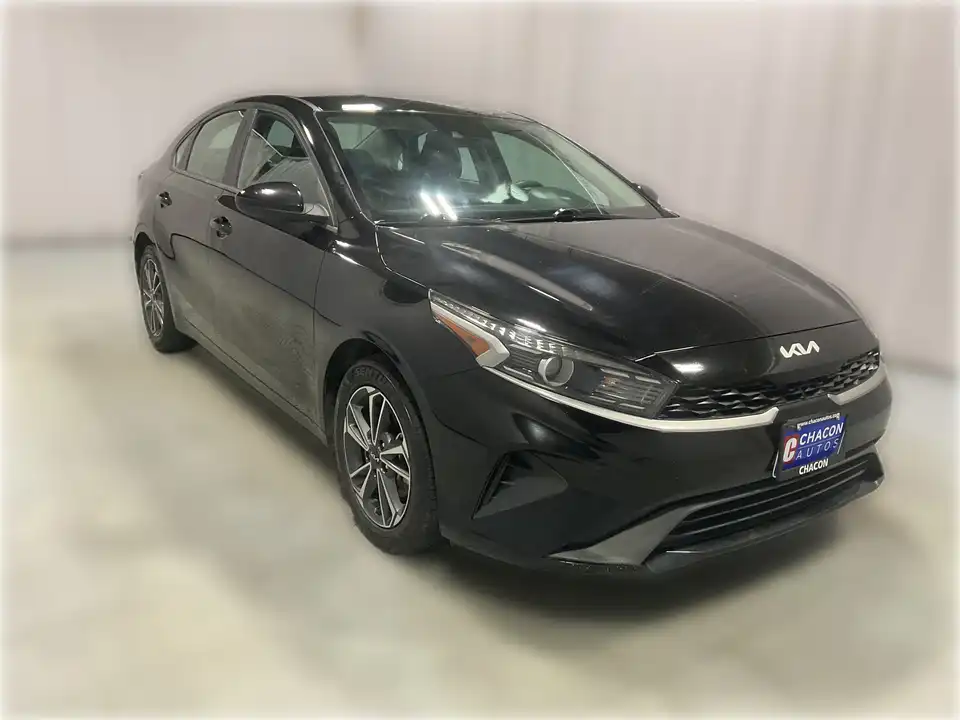2022 Kia Forte LXS Auto's photo