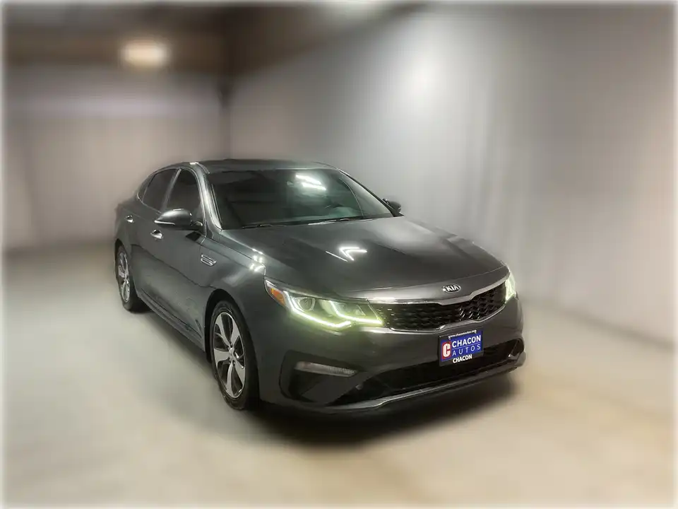 2020 Kia Optima S Auto's photo