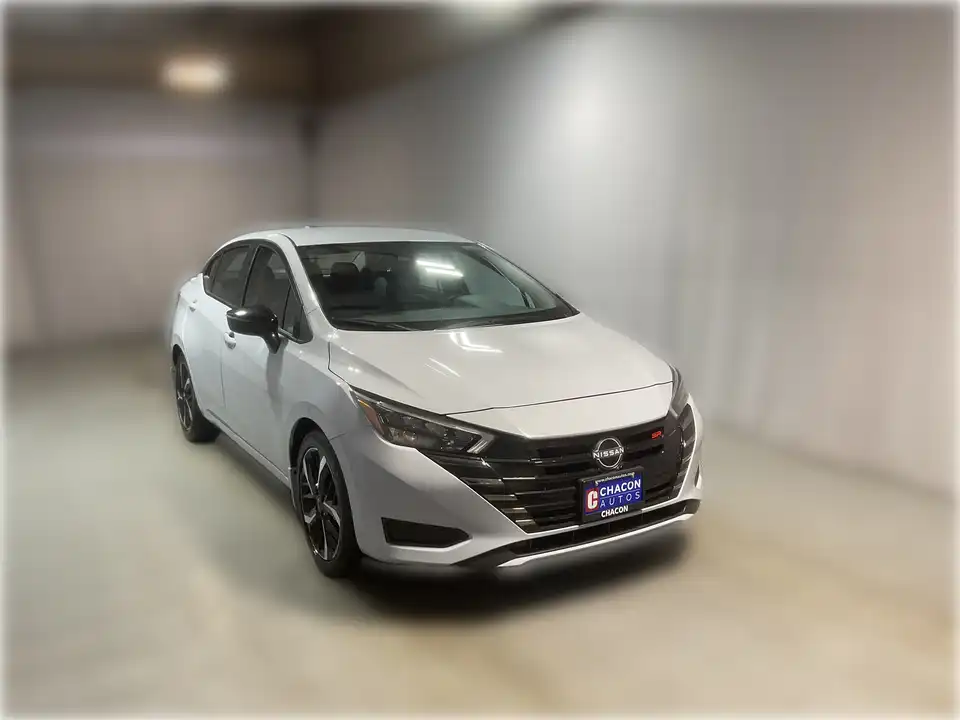 2025 Nissan Versa 1.6 SR CVT's photo