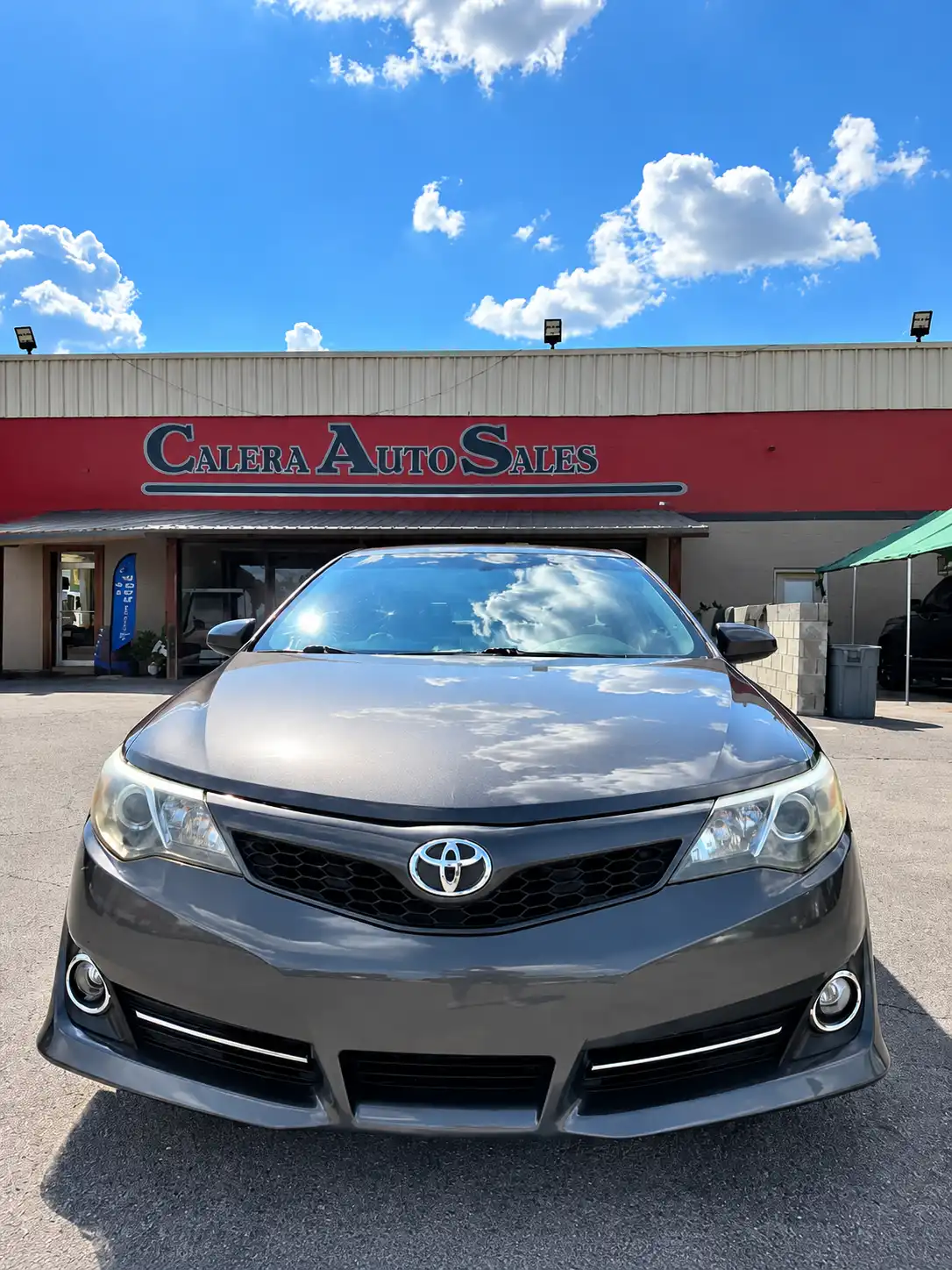 2014 Toyota Camry 2.5 Auto SE's photo