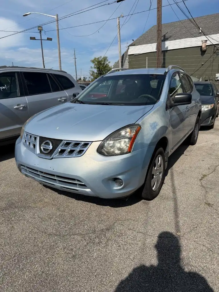 2015 Nissan Rogue Select S FWD's photo