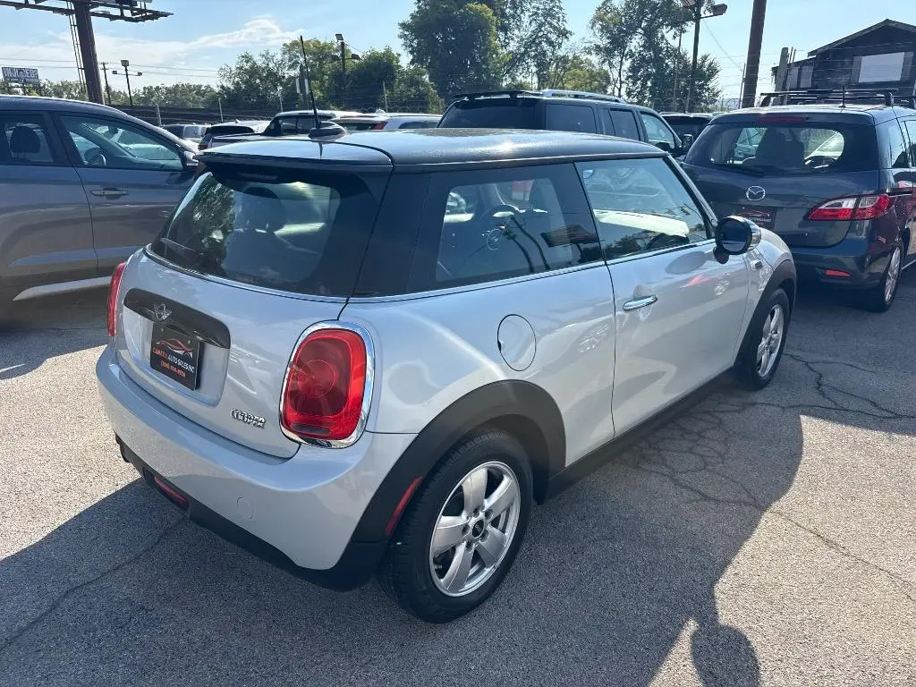 2016 MINI Cooper Base photo 3