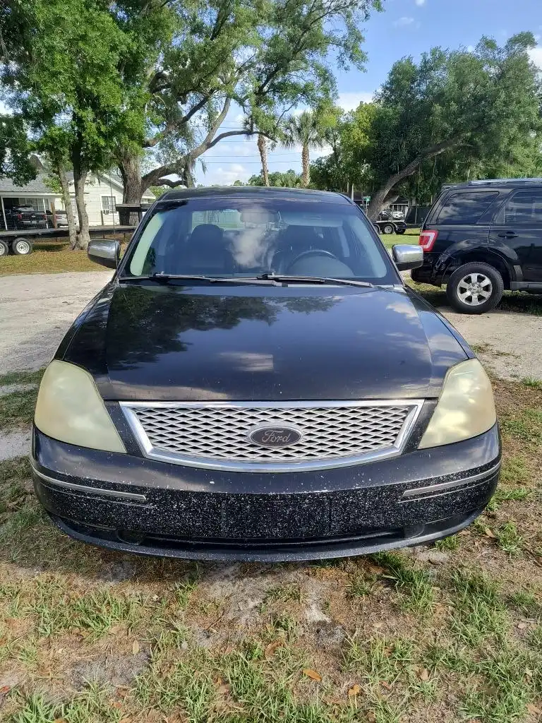 2005 Ford Five Hundred Limited's photo