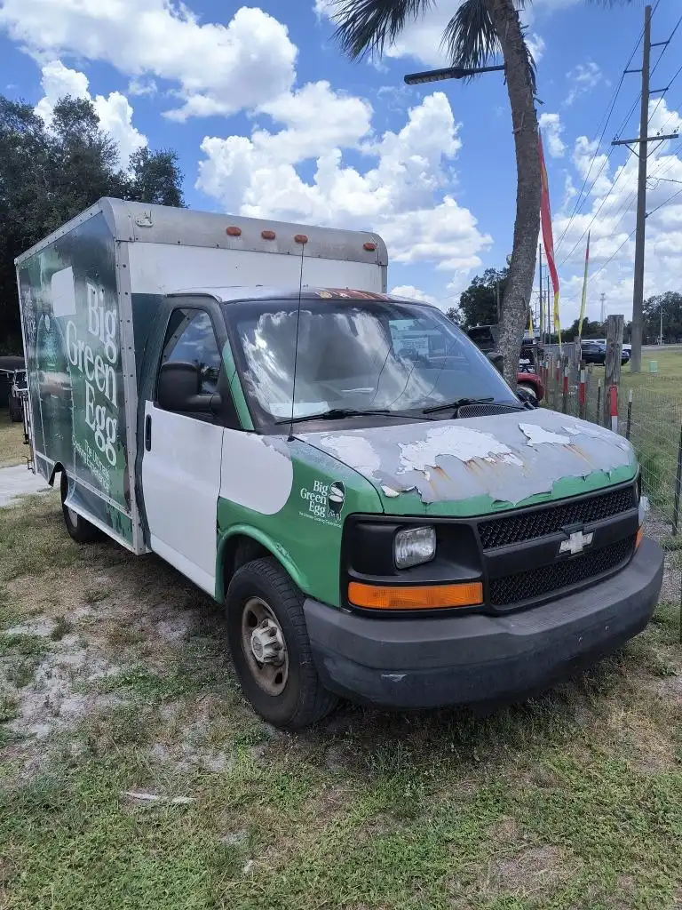 2004 Chevrolet Express's photo
