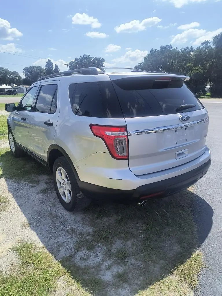 2013 Ford Explorer Base photo 4