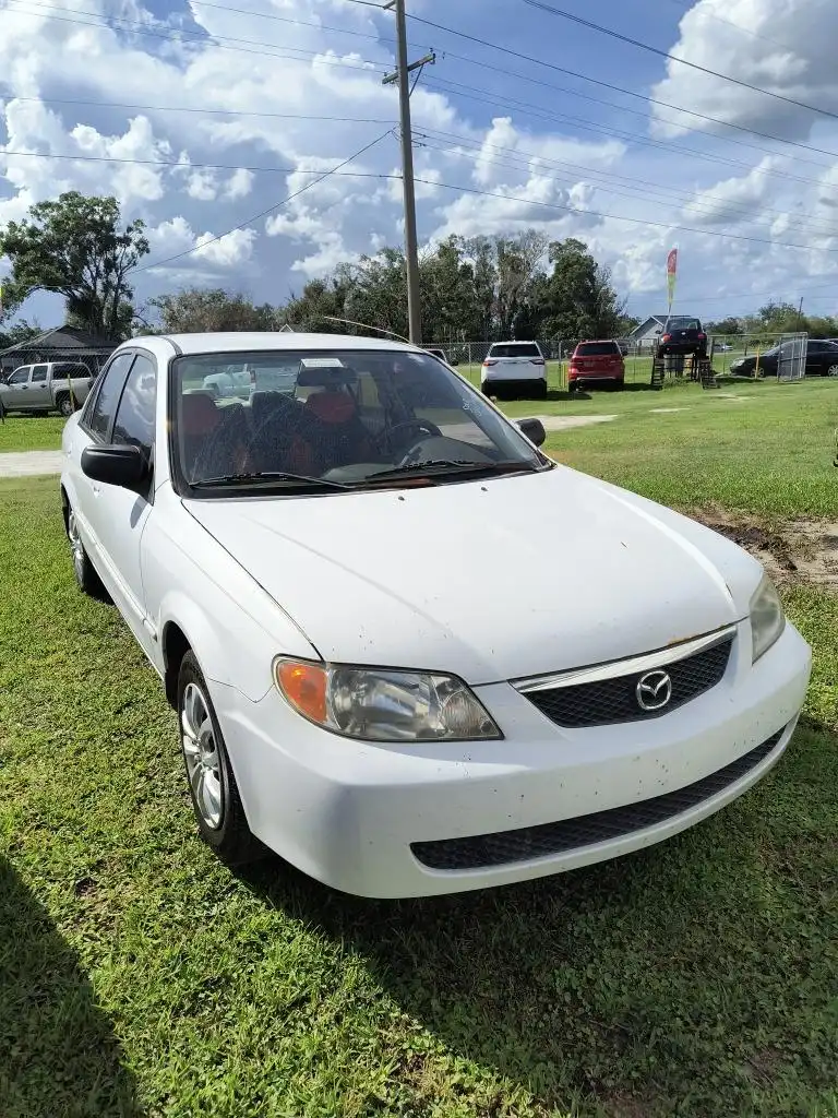 2001 Mazda Protege DX's photo