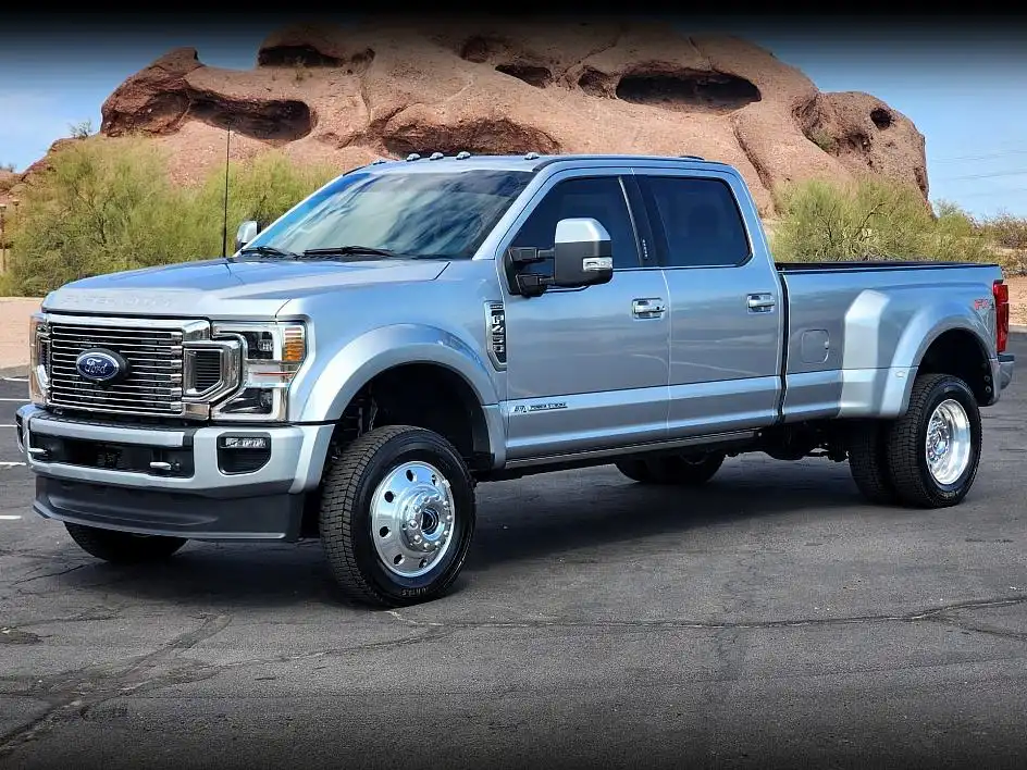 2022 Ford F-450 Limited 4WD Crew Cab DRW 8' Box's photo