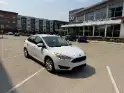 2017 Ford Focus Sedan SE's photo
