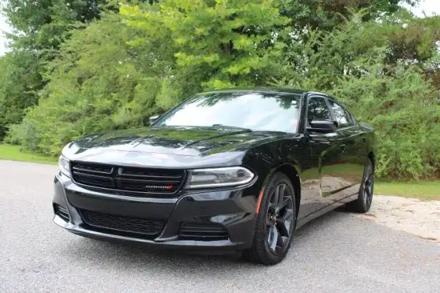 2019 Dodge Charger SXT's photo
