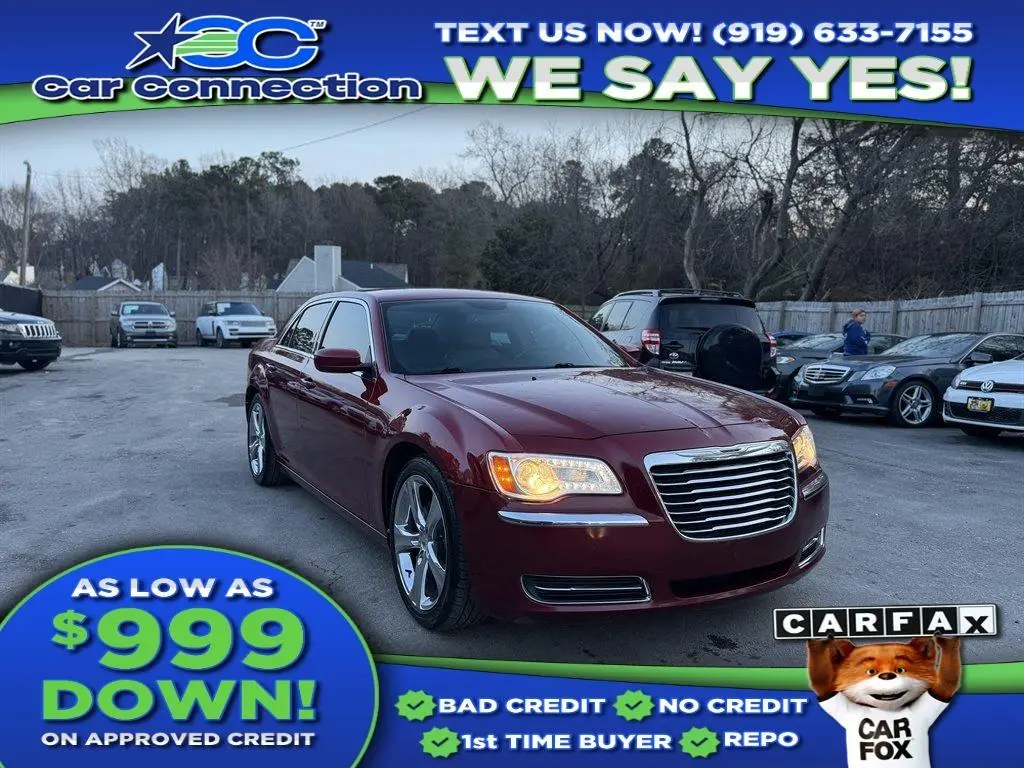 2013 Chrysler 300 Base photo 3