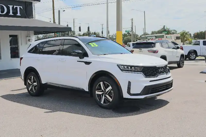 2023 Kia Sorento S AT's photo