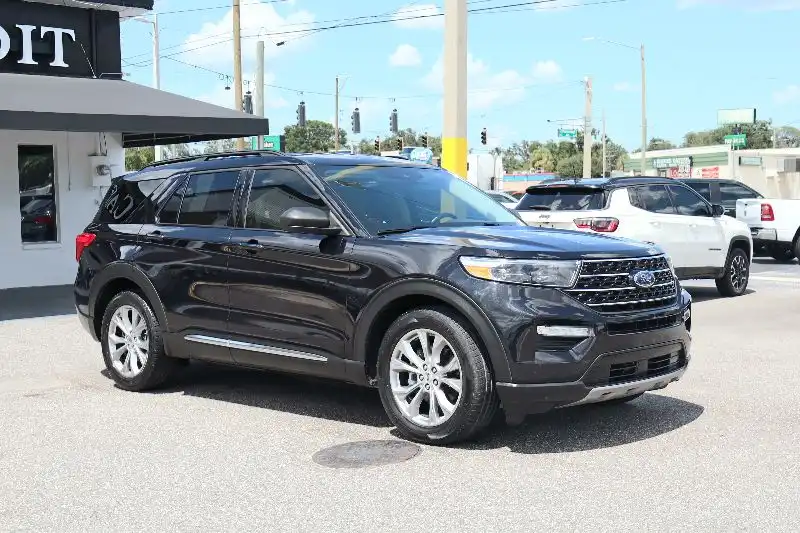 2020 Ford Explorer XLT RWD's photo