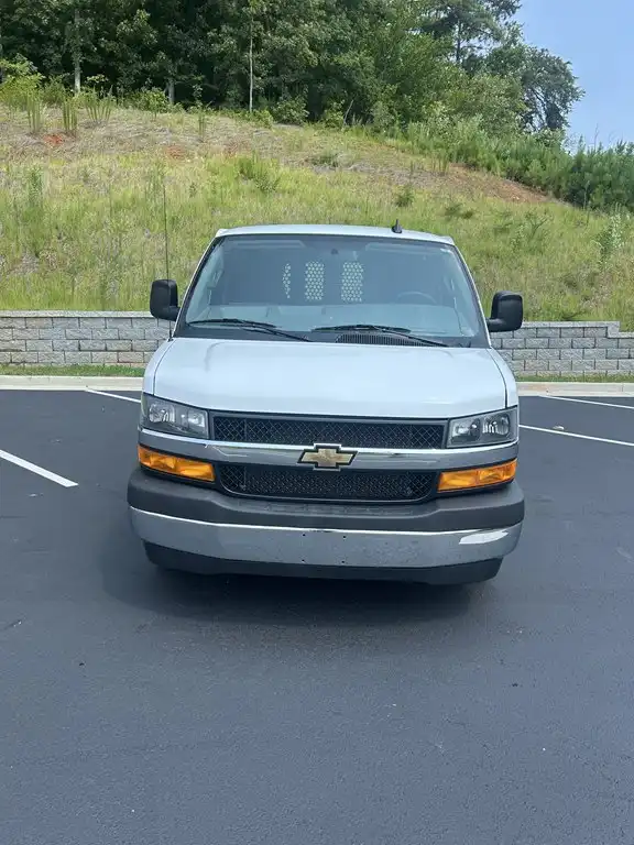2025 Chevrolet Express 2500 Work Van HD's photo