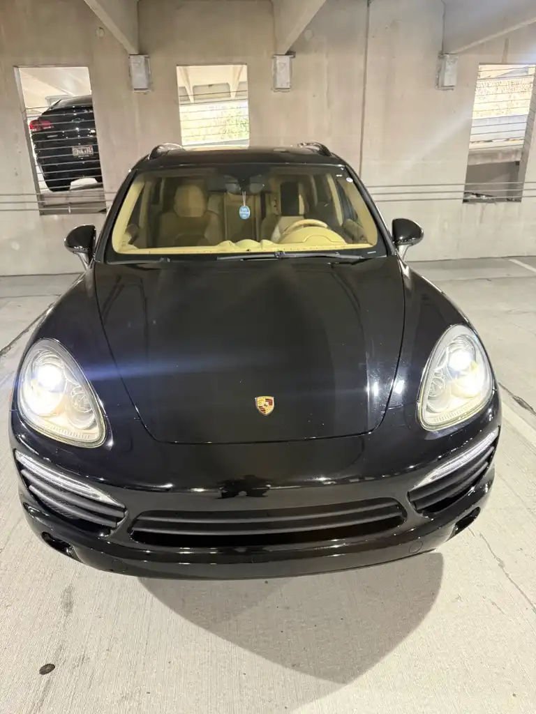 2014 Porsche Cayenne S's photo