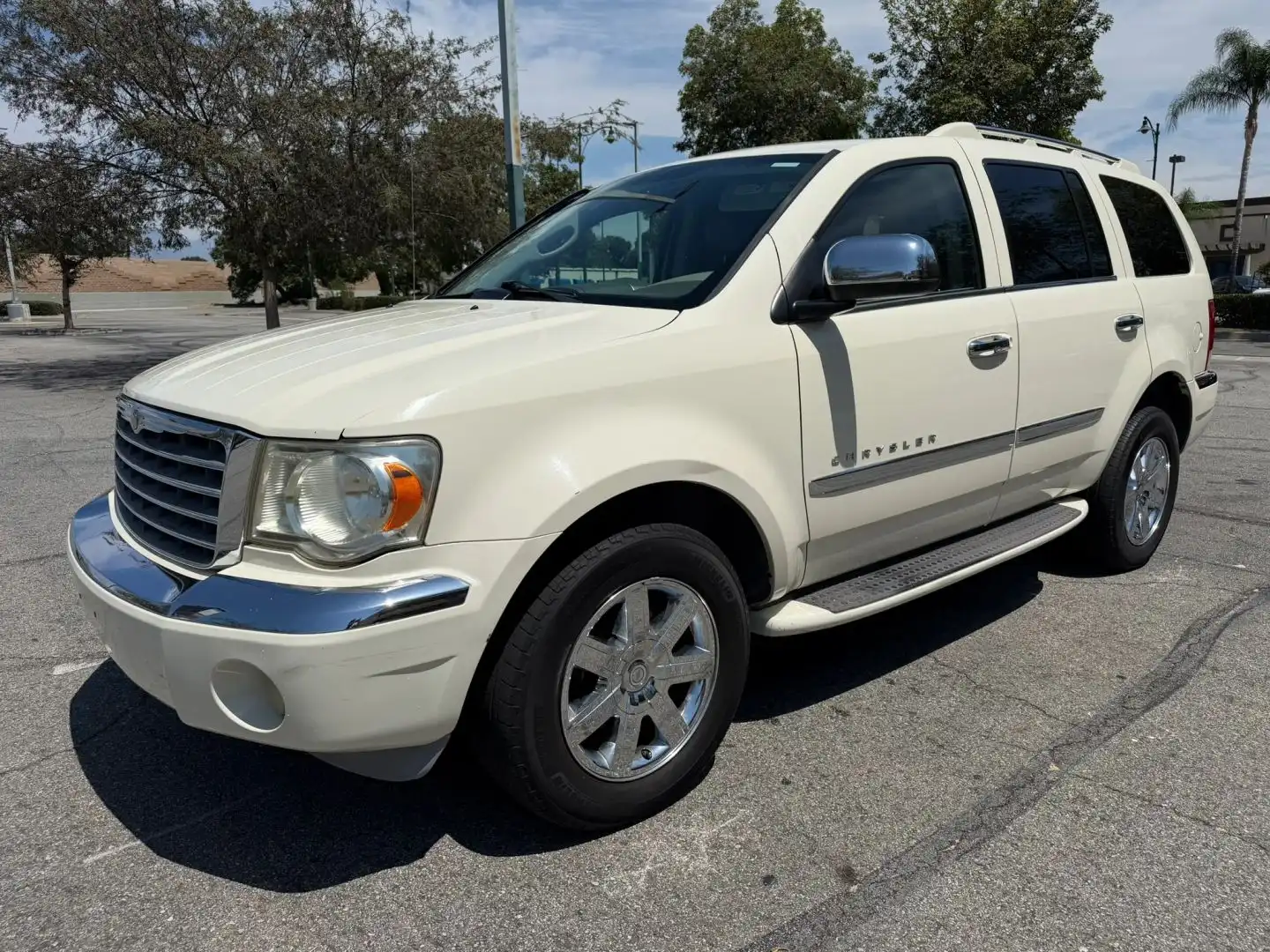 2008 Chrysler Aspen Limited 4x2's photo