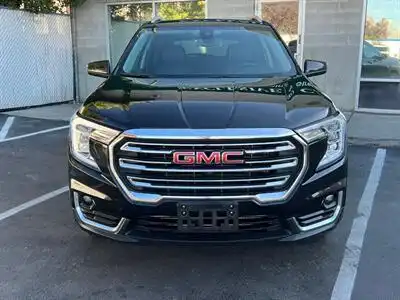 2024 GMC Terrain SLT AWD's photo