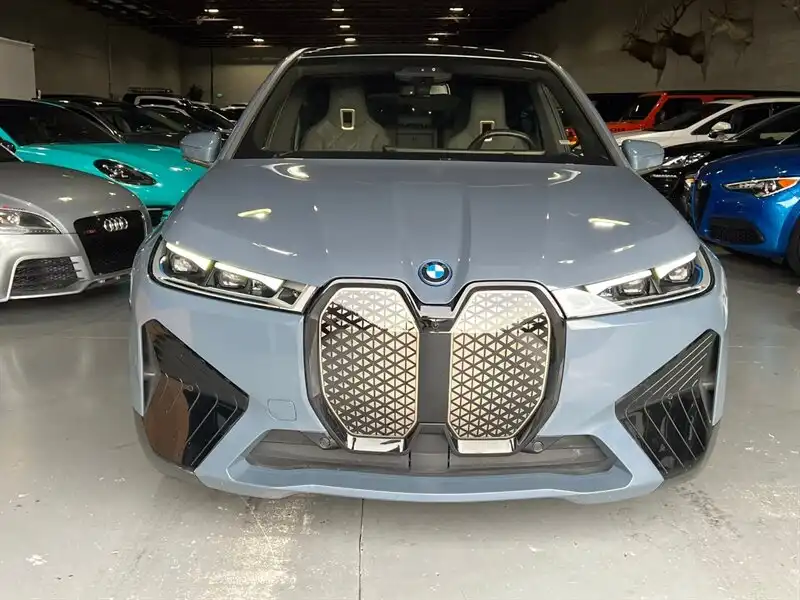 2022 BMW iX xDrive50's photo