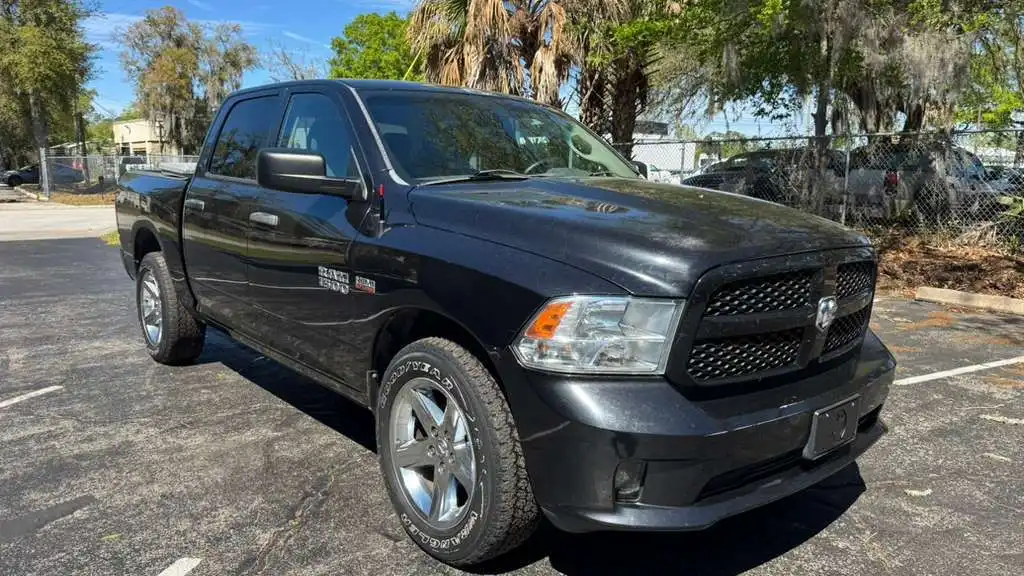 2015 RAM 1500 Express 4WD Crew Cab's photo