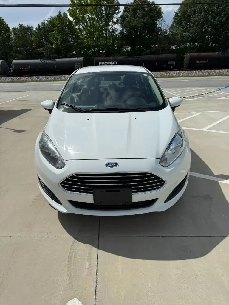 2019 Ford Fiesta SE Sedan's photo