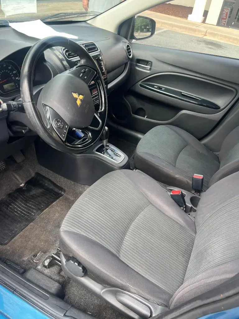 2017 Mitsubishi Mirage SE CVT photo 5