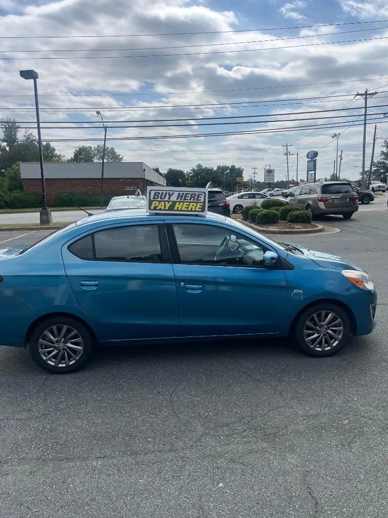 2017 Mitsubishi Mirage SE CVT photo 3