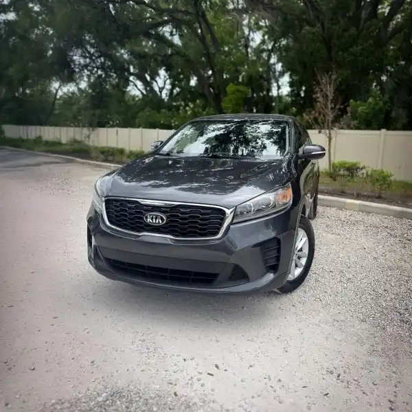 2019 Kia Sorento LX AT's photo