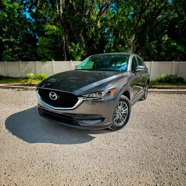 2017 Mazda CX-5 Touring auto's photo