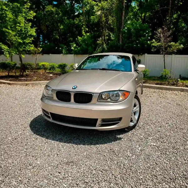 2010 BMW 1 Series 128i Convertible's photo