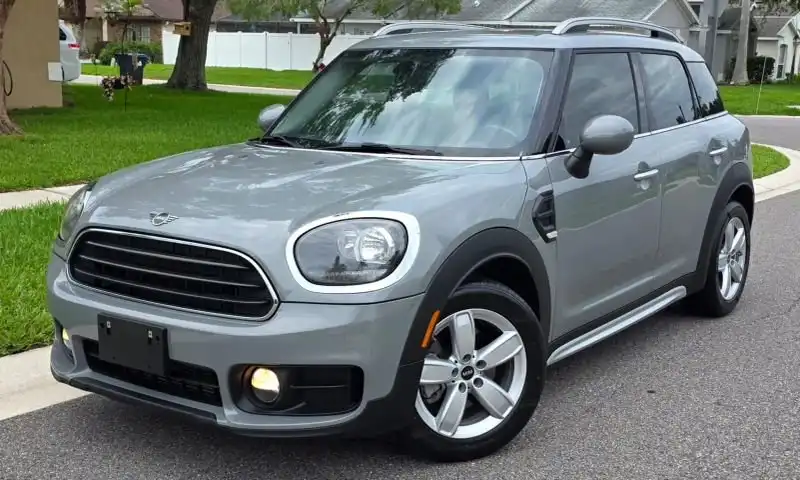 2019 MINI Countryman Cooper Signature's photo