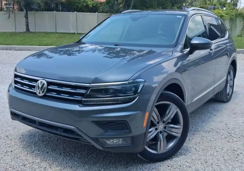 2019 Volkswagen Tiguan 2.0T SEL Premium 4Motion's photo