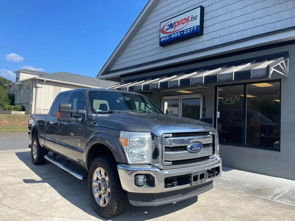 2013 Ford F-250 Lariat 4WD Crew Cab 156 in's photo