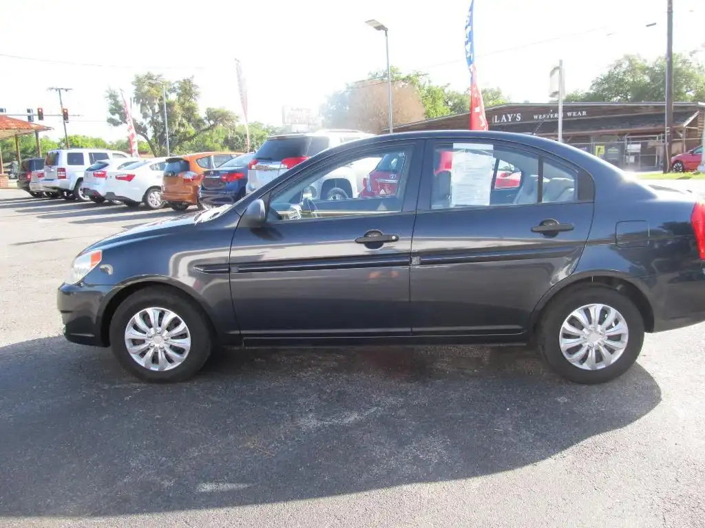 2009 Hyundai Accent GLS 4-Door 4-Speed Automatic's photo
