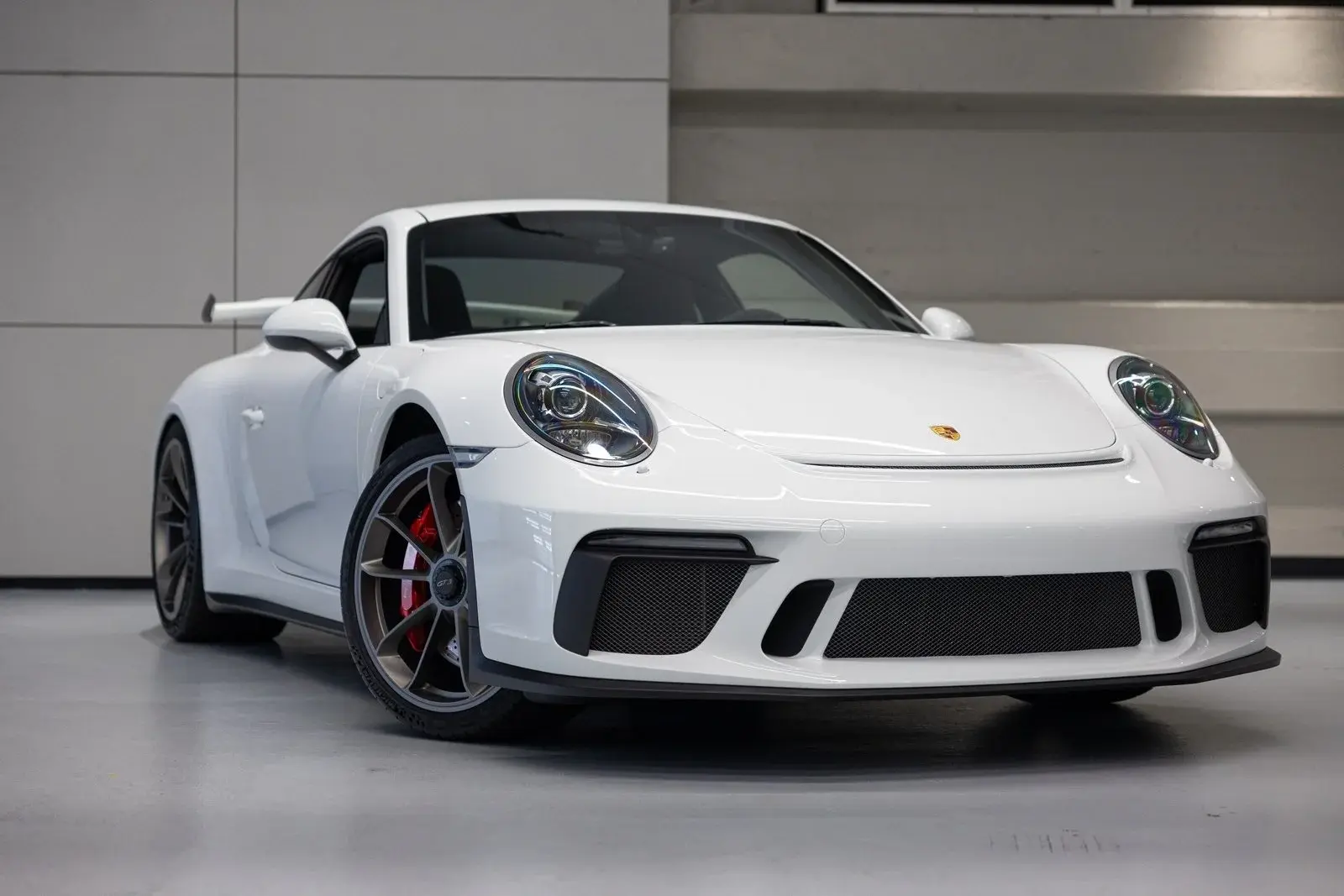 2018 Porsche 911 GT3 photo 3