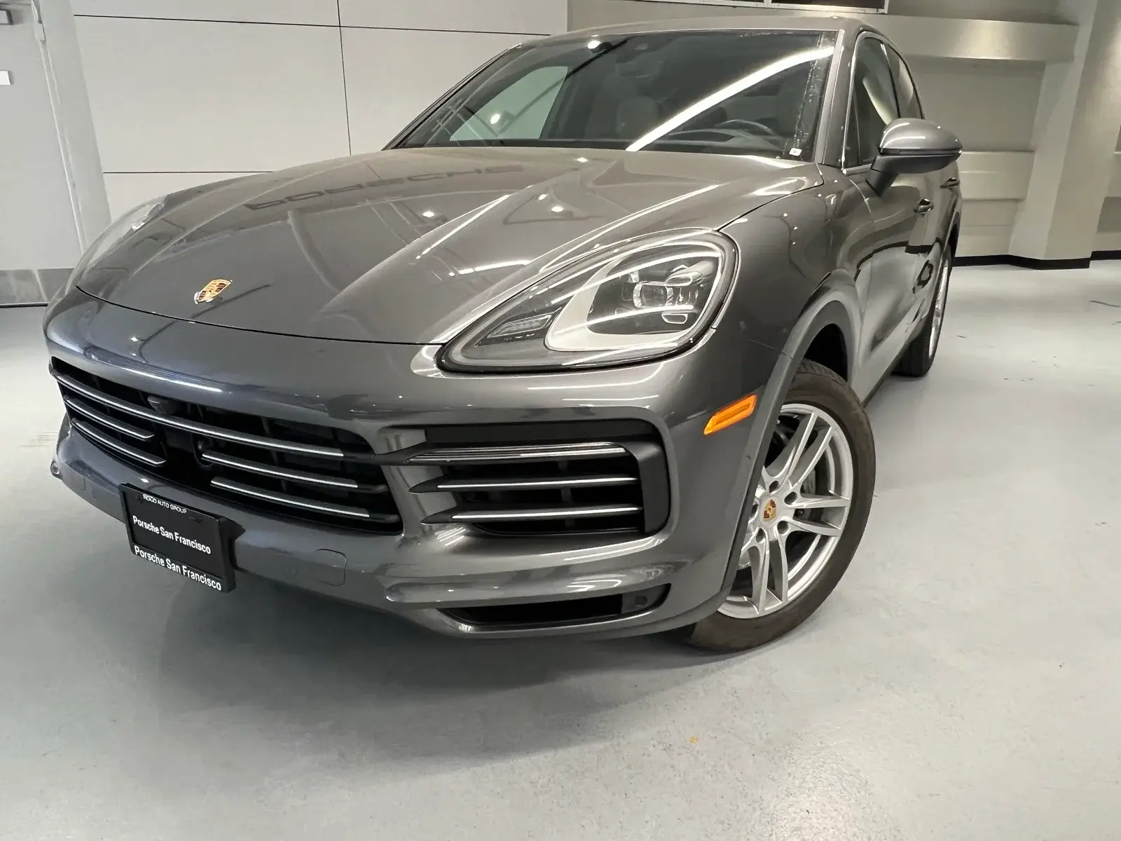 2021 Porsche Cayenne S photo 3