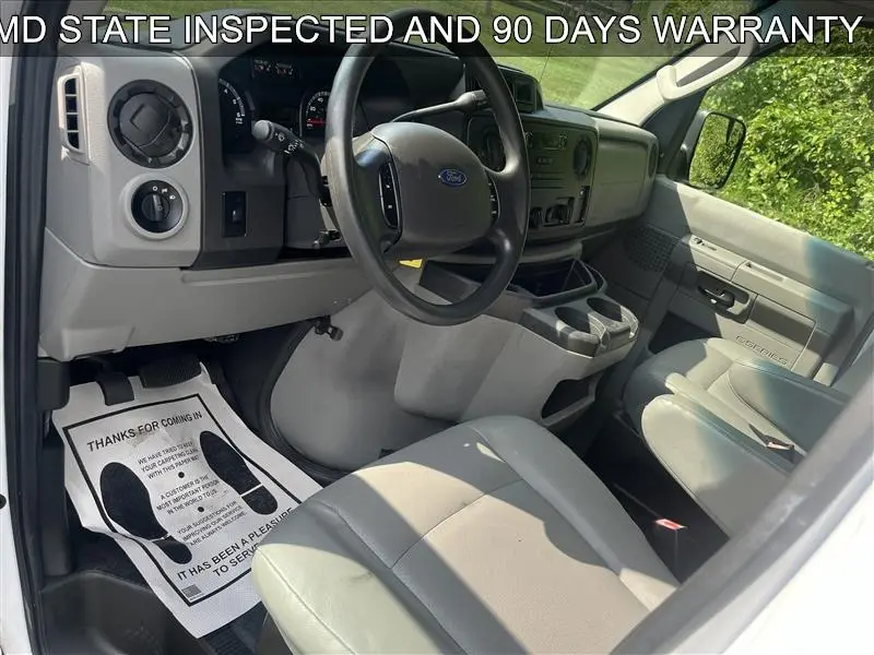 2013 Ford E-Series E-150 Van photo 3