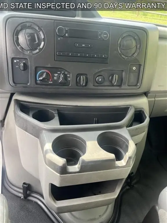2013 Ford E-Series E-150 Van photo 5