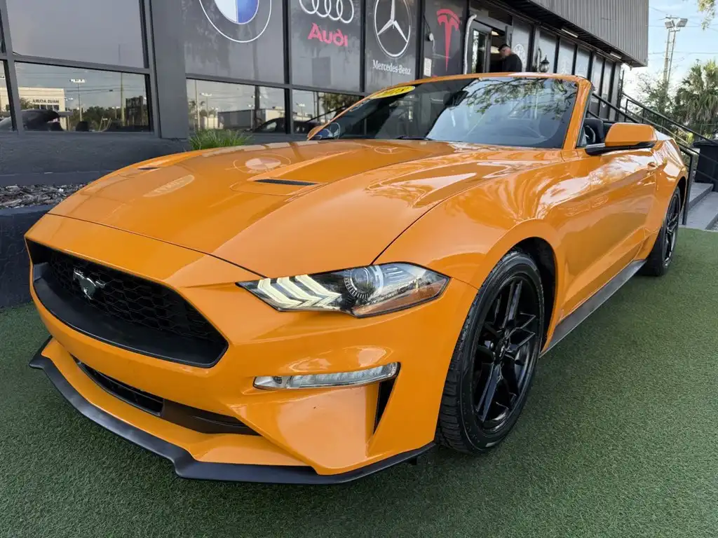 2018 Ford Mustang EcoBoost Premium Convertible's photo