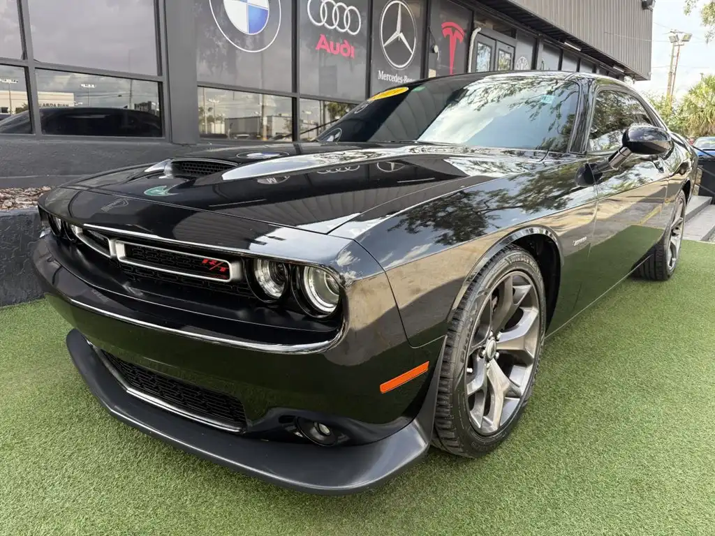 2019 Dodge Challenger R/T's photo