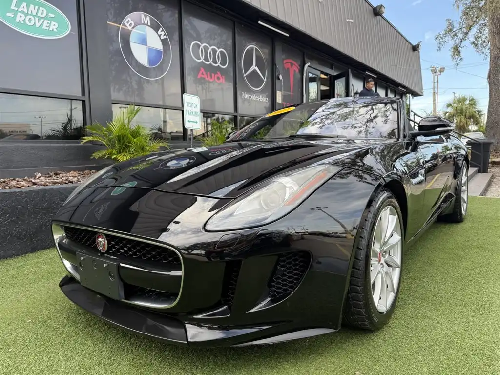 2017 Jaguar F-TYPE Convertible's photo