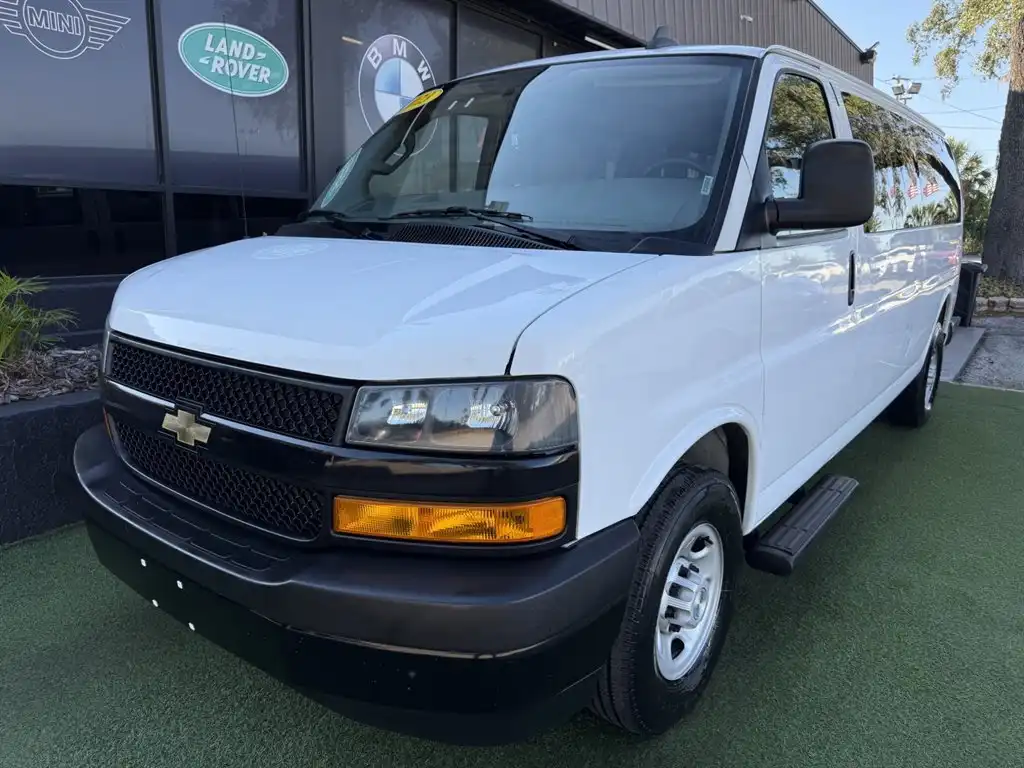 2023 Chevrolet Express 3500 LS Extended's photo