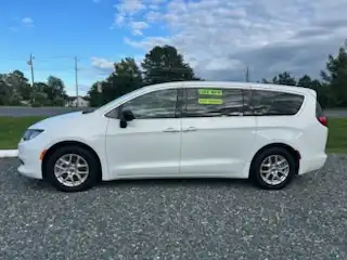 2024 Chrysler Voyager LX's photo