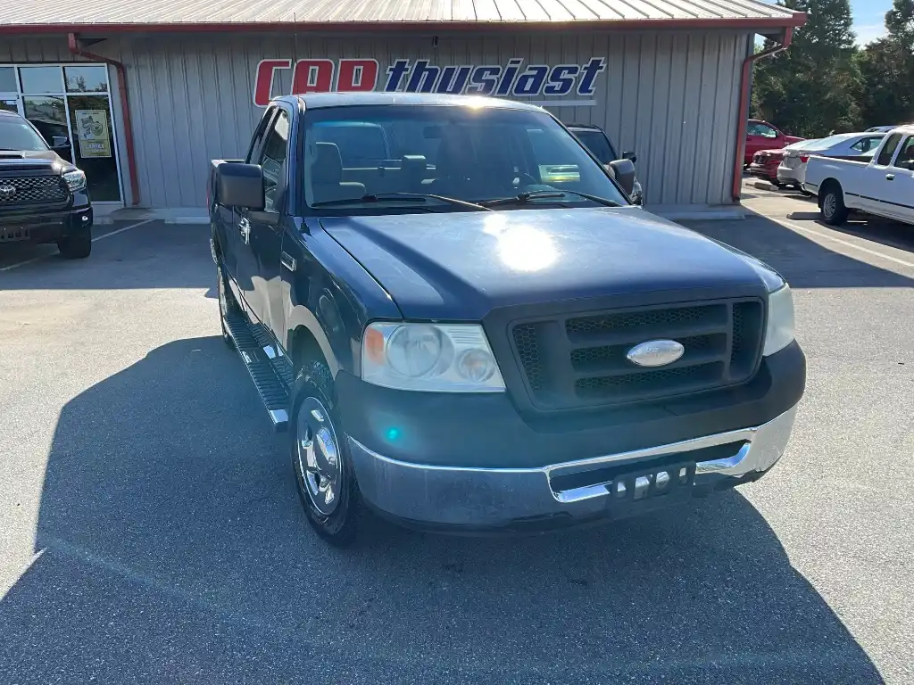 2006 Ford F-150 XL Regular Cab 126-in Styleside's photo