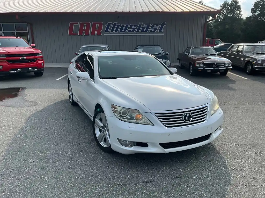 2010 Lexus LS 500 460's photo