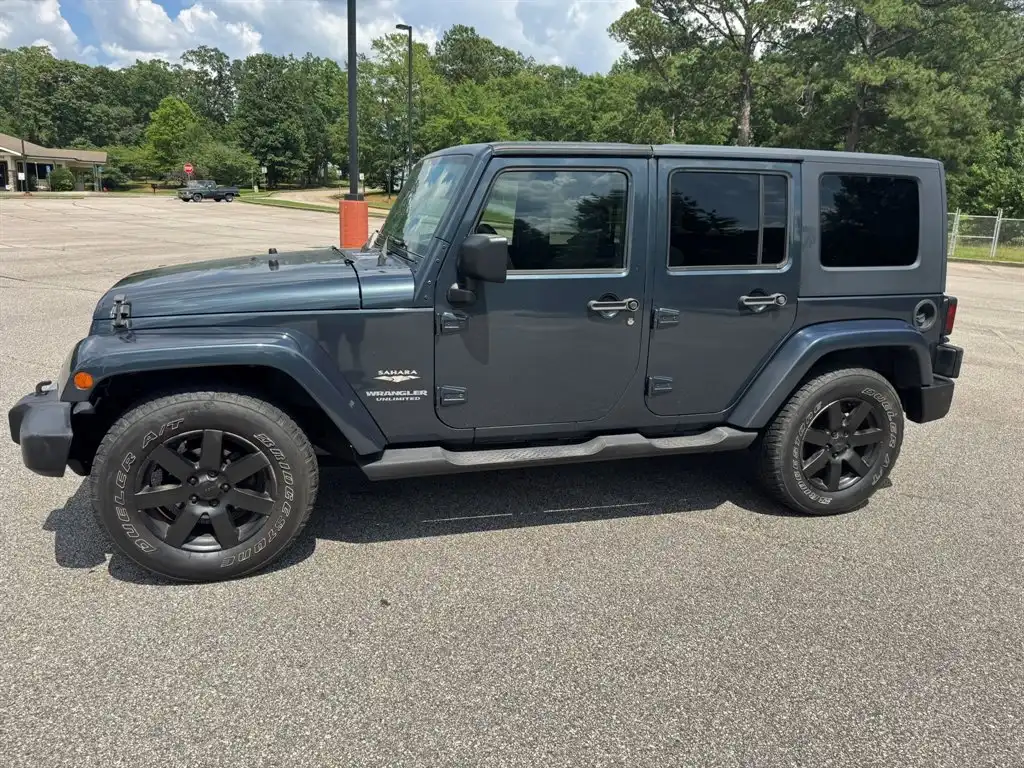 2008 Jeep Wrangler Sahara's photo