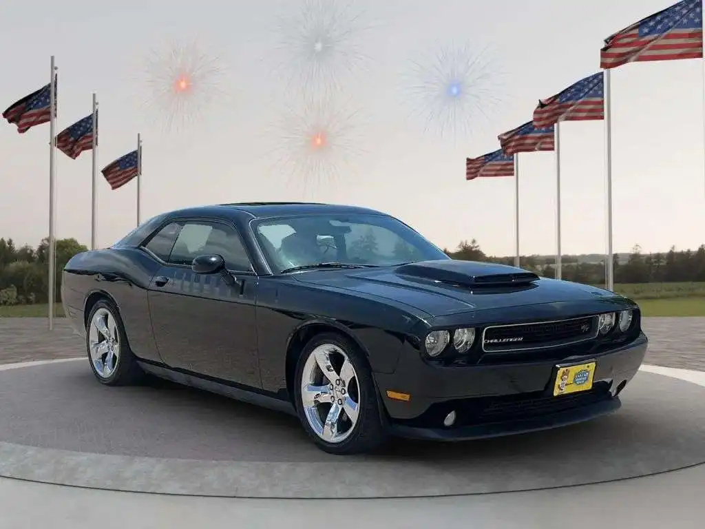 2012 Dodge Challenger R/T's photo