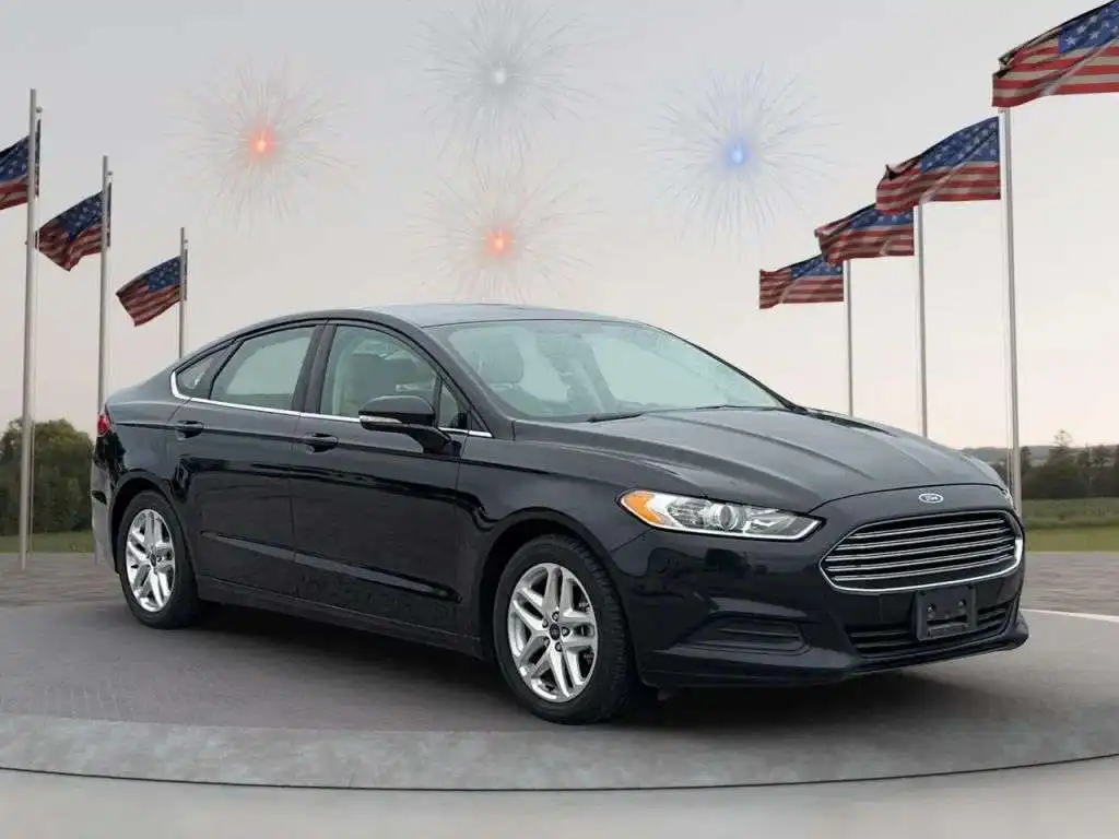2015 Ford Fusion SE FWD's photo