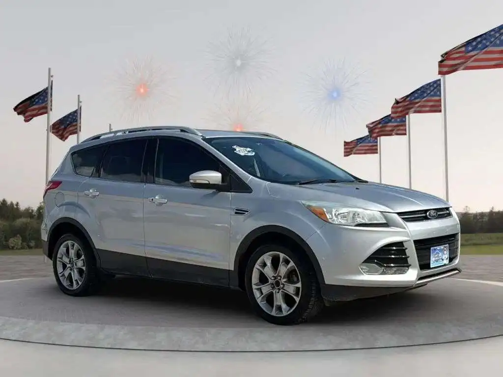2016 Ford Escape Titanium's photo