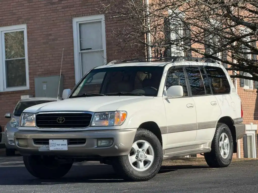 2000 Toyota Land Cruiser Base's photo