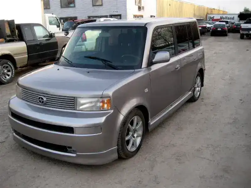 2005 Scion xB 4AT's photo
