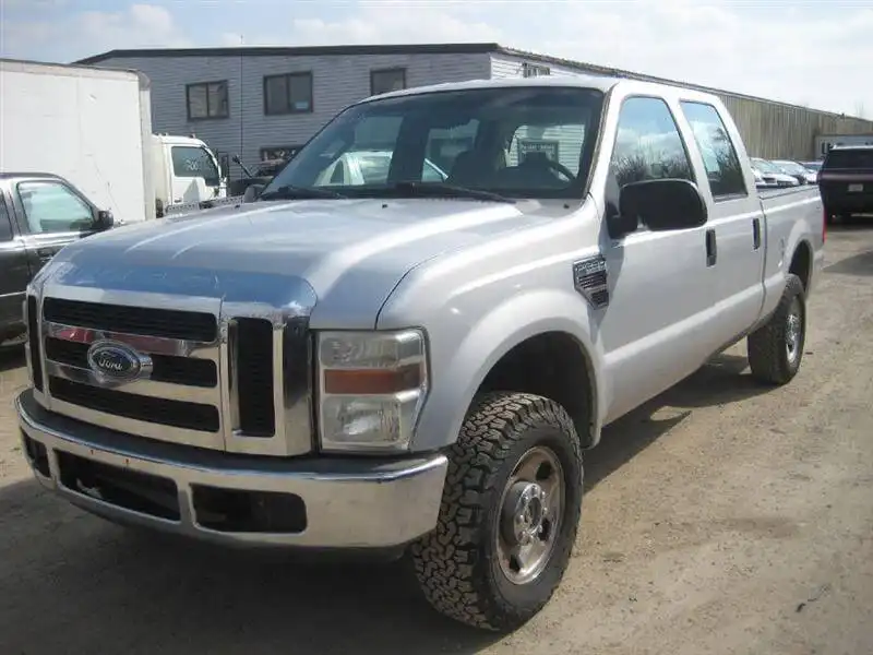 2008 Ford F-250 FX4 4WD Crew Cab 156 in's photo